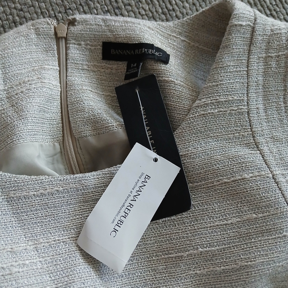 NWT Banana Republic Beige Peplum Top Size 14 Sleeveless - Picture 8 of 10